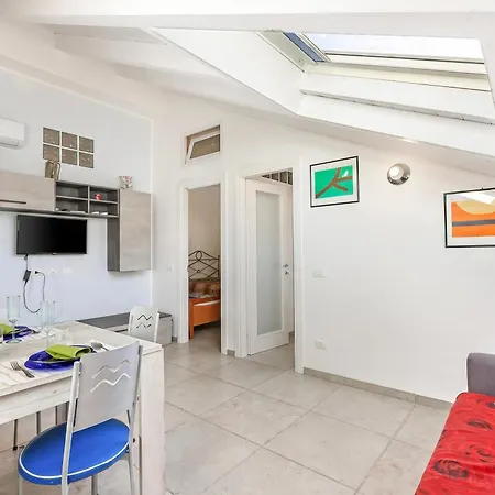 Paolo & Elisa - Sea Front Apartment