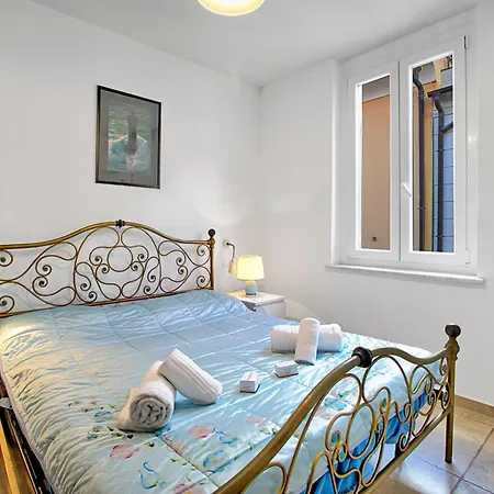 Paolo & Elisa - Sea Front Apartment *