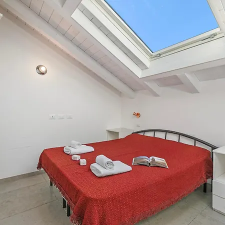 Paolo & Elisa - Sea Front Apartment