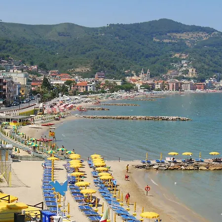 Paolo & Elisa - Sea Front Apartment